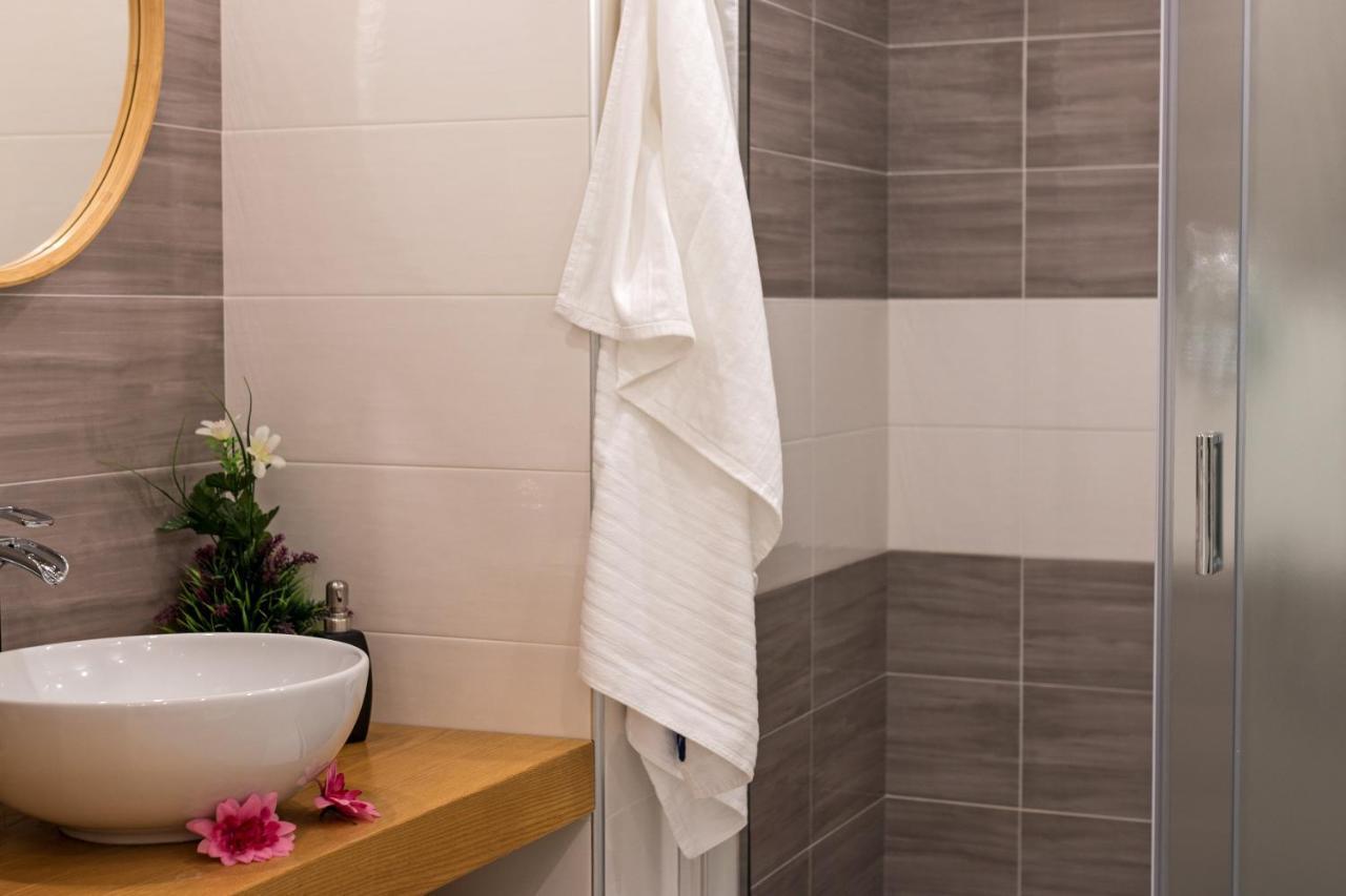 Purple Flower Suit Apartment Cala Gonone Buitenkant foto
