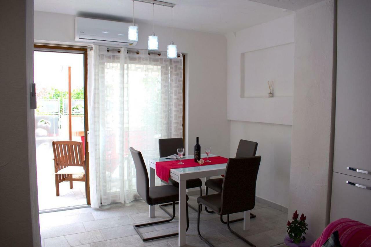 Purple Flower Suit Apartment Cala Gonone Buitenkant foto